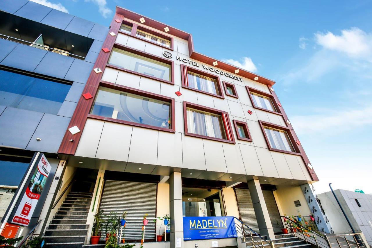 Hotel Woodcrest Zirakpur - Best Family Hotel By - A Unit Of Sidham Group Zewnętrze zdjęcie