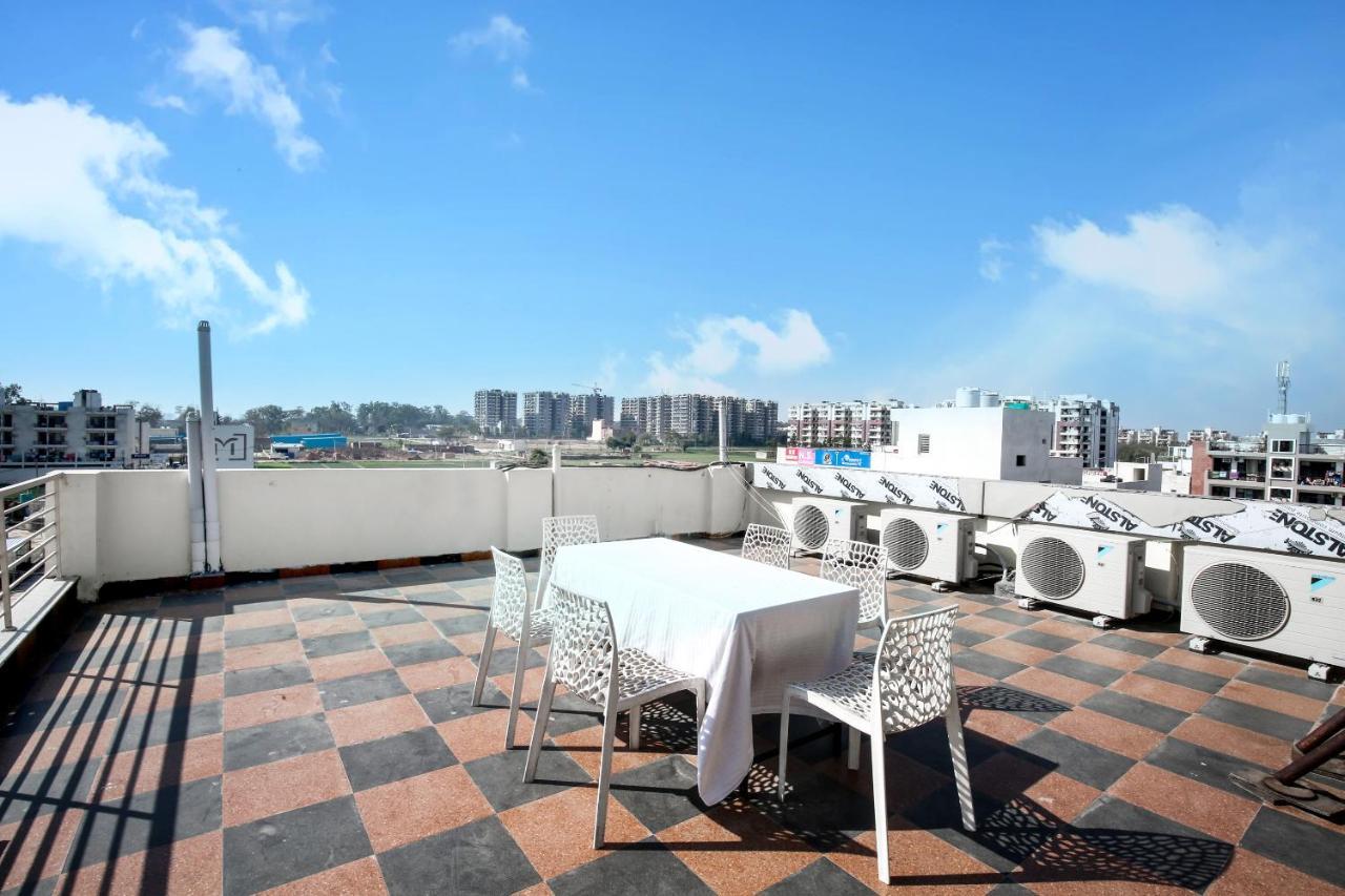 Hotel Woodcrest Zirakpur - Best Family Hotel By - A Unit Of Sidham Group Zewnętrze zdjęcie