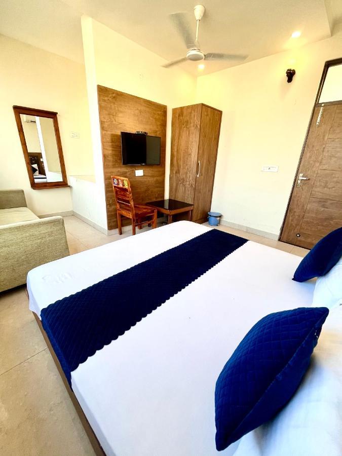 Hotel Woodcrest Zirakpur - Best Family Hotel By - A Unit Of Sidham Group Zewnętrze zdjęcie