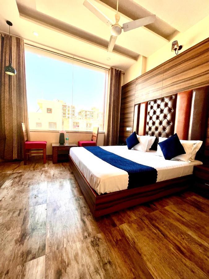 Hotel Woodcrest Zirakpur - Best Family Hotel By - A Unit Of Sidham Group Zewnętrze zdjęcie
